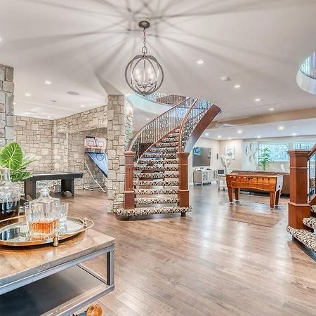 French Chateau W/Swim Spa & Theatre: 11,700 Sqft YYC Exteriör bild